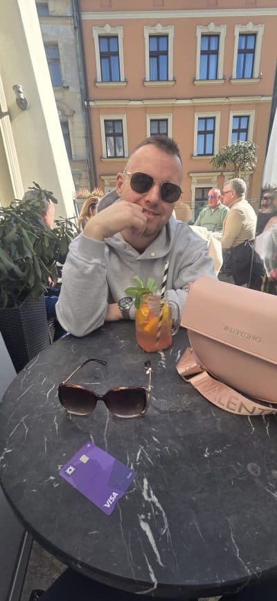 An image in Allan's male escort portfolio