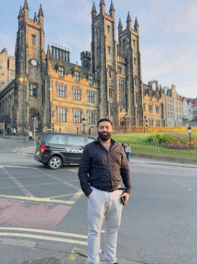 Male Escort Moeen